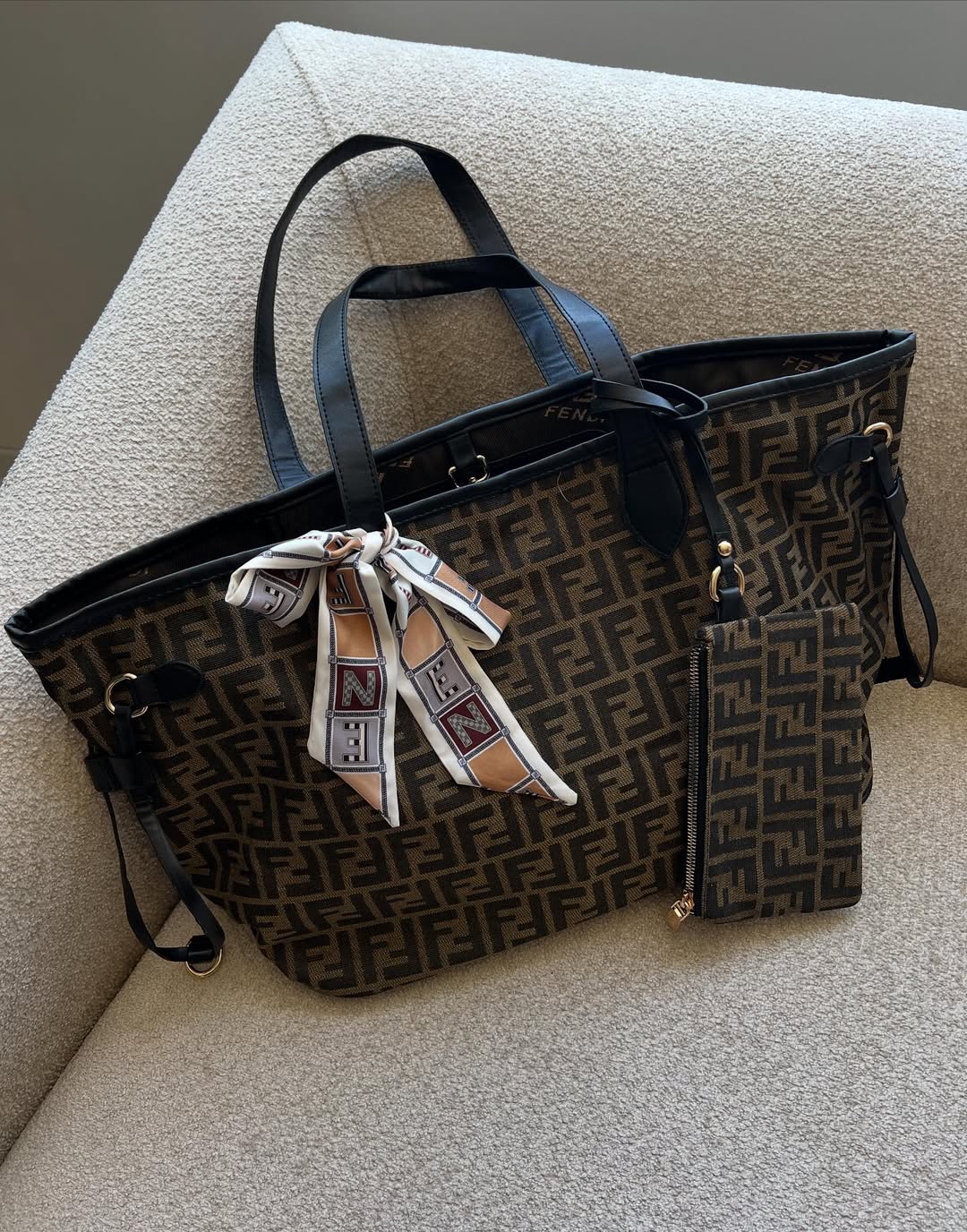 کیف برزگ طرح برند